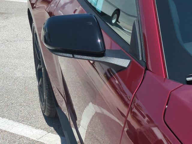 Photo of 2025 Magenta Ford Mustang