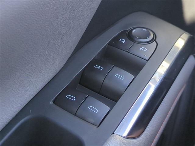Photo of 2025 Sterling Gray Metallic Chevrolet Traverse