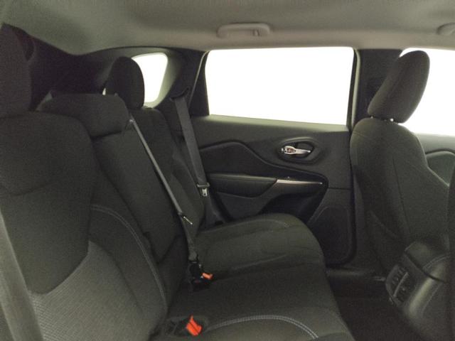 Photo of 2020 Diamond Black Crystal Pearlcoat Jeep Cherokee