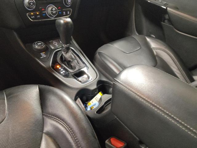 Photo of 2023 Bright White Clearcoat Jeep Cherokee