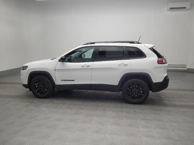 Photo of 2023 Bright White Clearcoat Jeep Cherokee