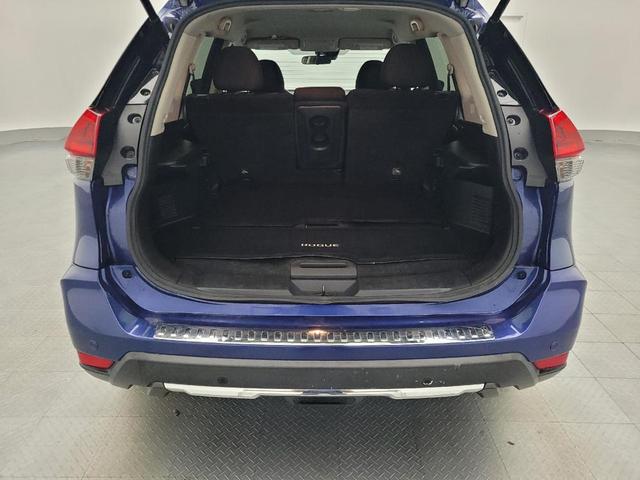 Photo of 2020 Caspian Blue Metallic Nissan Rogue