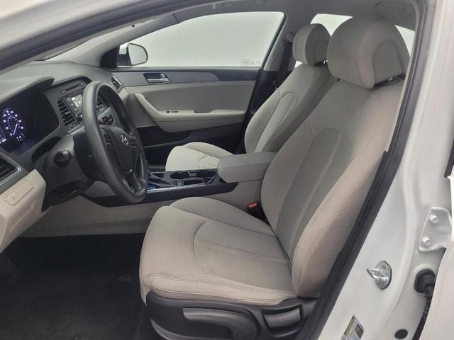 Photo of 2017 Quartz White Pearl Hyundai SONATA