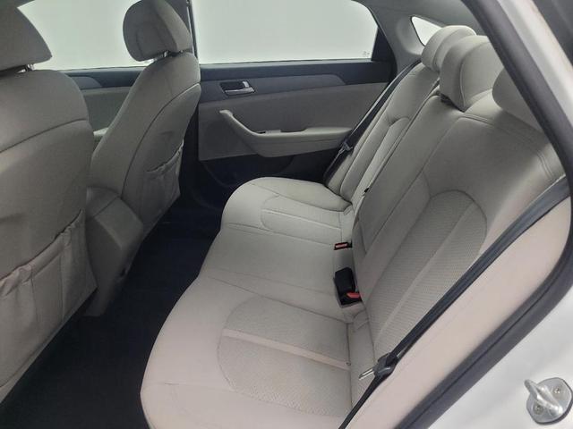 Photo of 2017 Quartz White Pearl Hyundai SONATA
