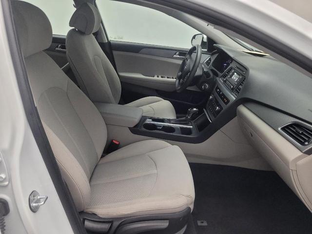Photo of 2017 Quartz White Pearl Hyundai SONATA