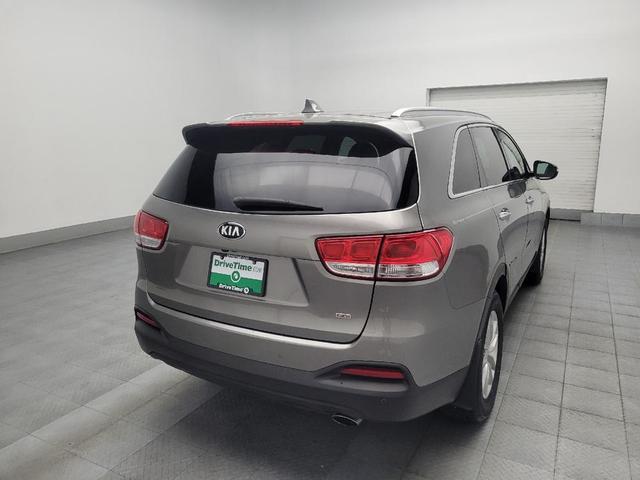 Photo of 2018 Titanium Silver Kia Sorento