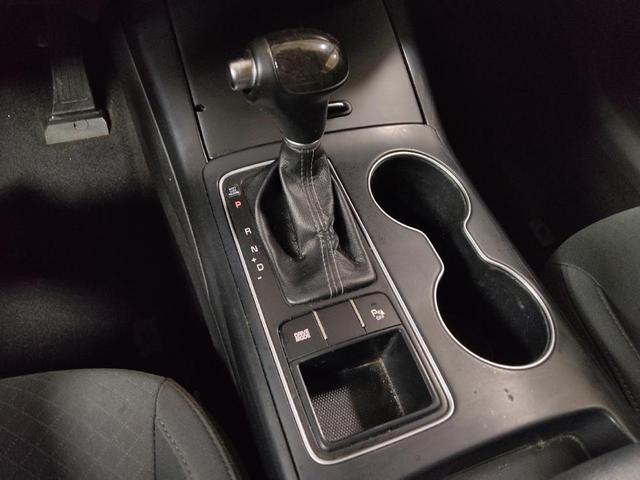 Photo of 2018 Titanium Silver Kia Sorento