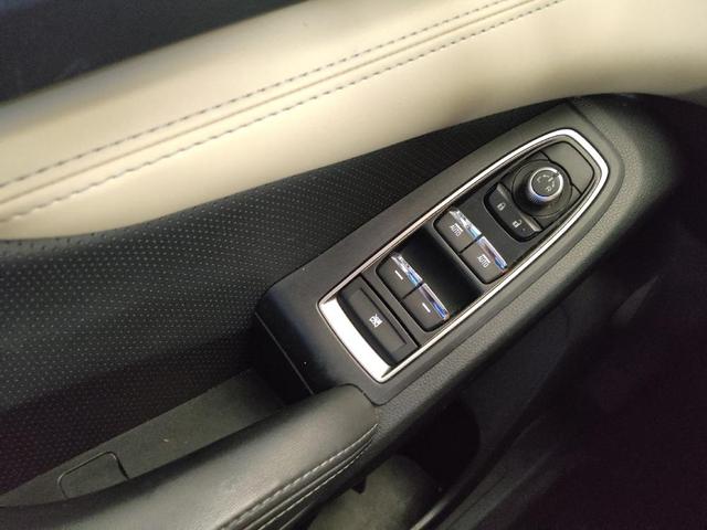 Photo of 2019 Ice Silver Metallic Subaru Ascent