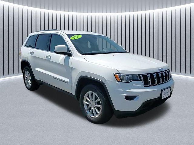 Photo of 2021 Bright White Clearcoat Jeep Grand Cherokee