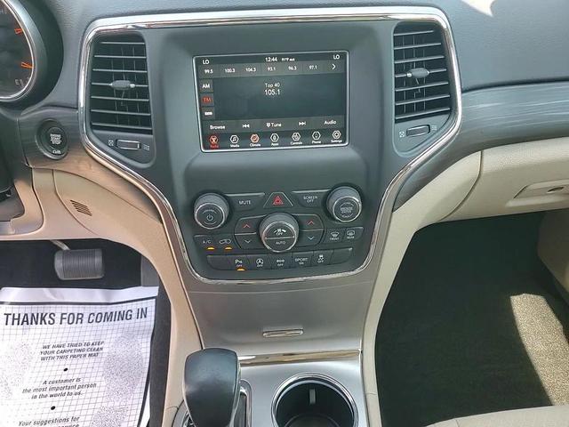 Photo of 2021 Bright White Clearcoat Jeep Grand Cherokee