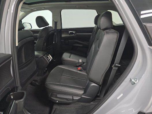 Photo of 2023 Wolf Gray Kia Sorento