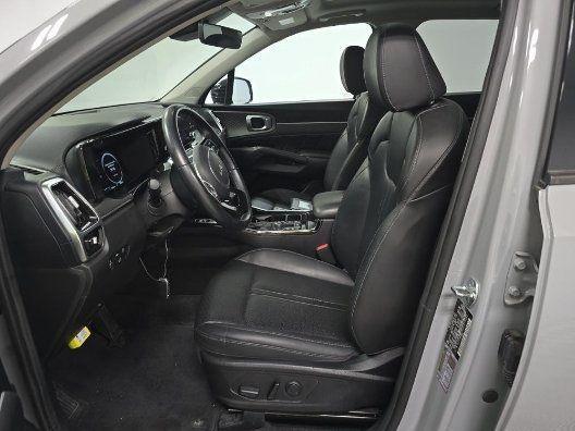 Photo of 2023 Wolf Gray Kia Sorento