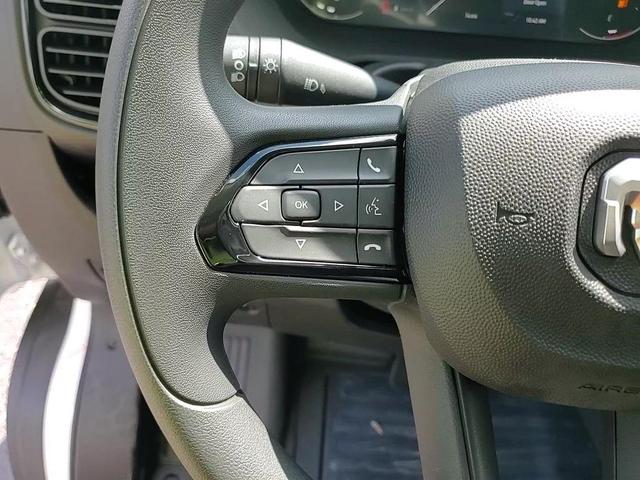 Photo of 2025 Bright White Clearcoat RAM ProMaster 2500