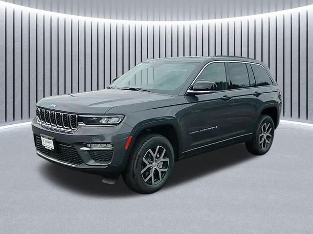 Photo of 2025 Baltic Gray Metallic Clearcoat Jeep Grand Cherokee