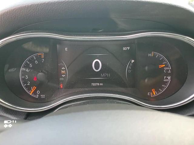 Photo of 2021 Diamond Black Crystal Pearlcoat Jeep Grand Cherokee
