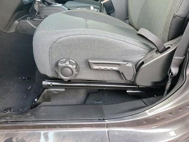 Photo of 2025 Granite Crystal Metallic Clearcoat Jeep Gladiator