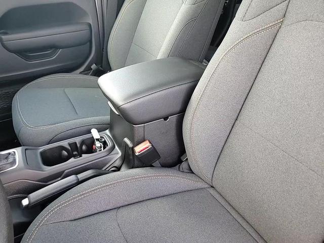Photo of 2025 Granite Crystal Metallic Clearcoat Jeep Gladiator