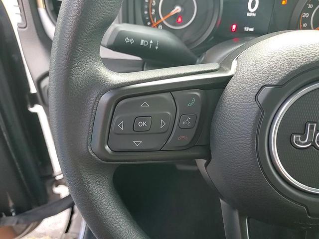 Photo of 2025 Granite Crystal Metallic Clearcoat Jeep Gladiator