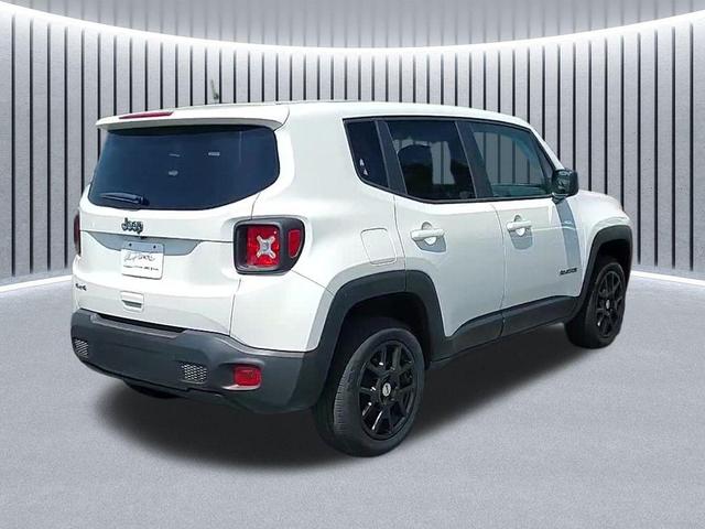 Photo of 2023 Alpine White Clearcoat Jeep Renegade