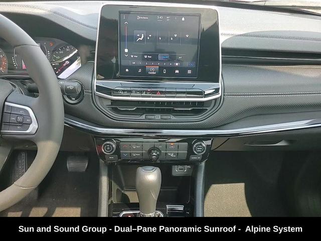 Photo of 2022 Velvet Red Pearlcoat Jeep Compass