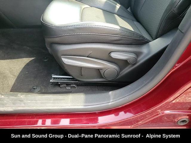 Photo of 2022 Velvet Red Pearlcoat Jeep Compass