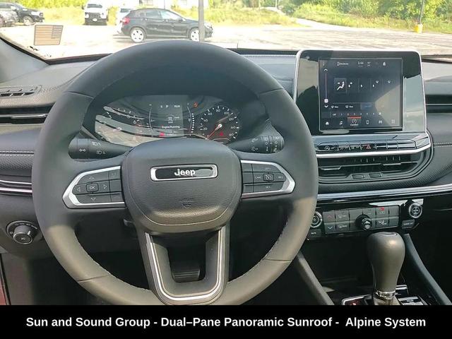 Photo of 2022 Velvet Red Pearlcoat Jeep Compass