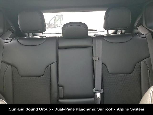 Photo of 2022 Velvet Red Pearlcoat Jeep Compass