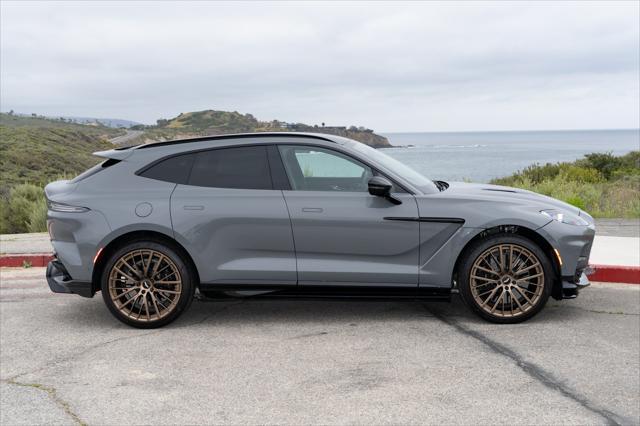 Photo of 2025 Grey Aston Martin DBX