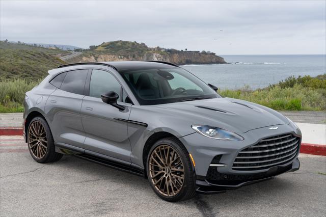 Photo of 2025 Grey Aston Martin DBX