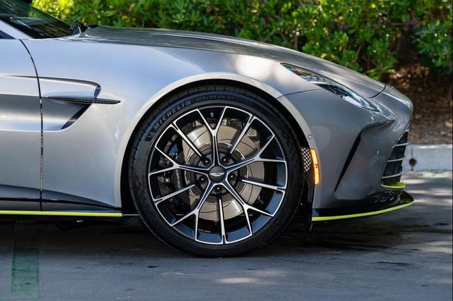 Photo of 2025 Silver Aston Martin Vantage