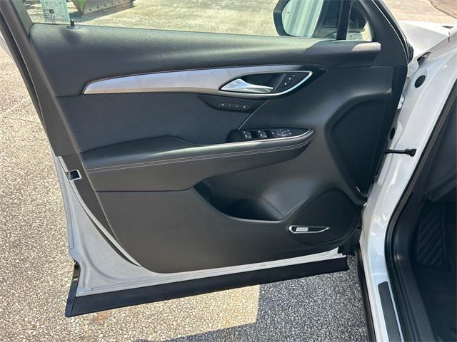Photo of 2024 Summit White Buick Envision
