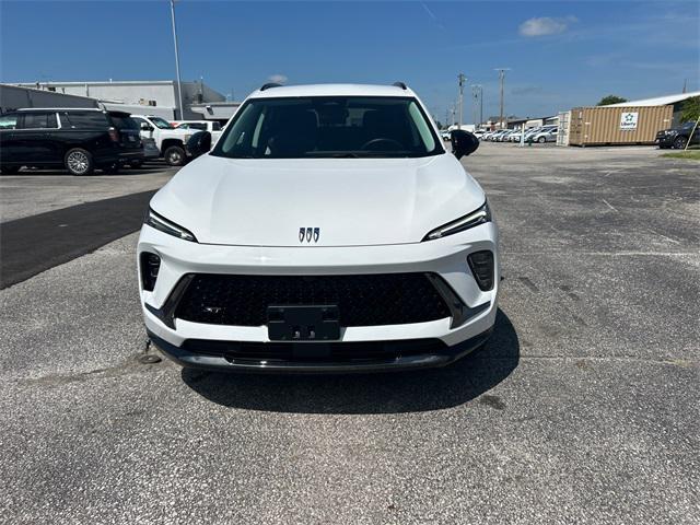 Photo of 2024 Summit White Buick Envision