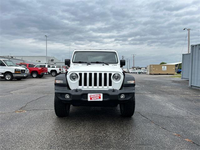 Photo of 2018 Bright White Clearcoat Jeep Wrangler