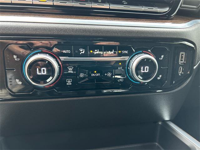 Photo of 2022 Onyx Black GMC Sierra 1500