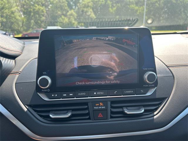 Photo of 2022 Deep Blue Pearl Nissan Altima