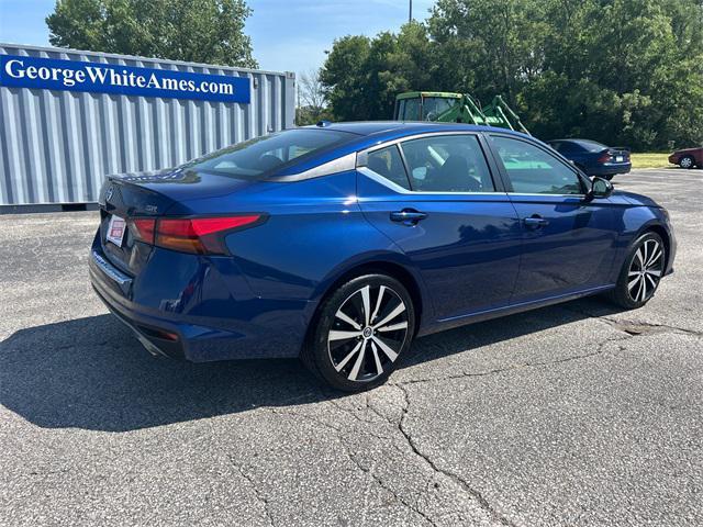 Photo of 2022 Deep Blue Pearl Nissan Altima