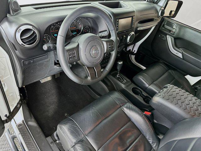 Photo of 2012 Bright White Jeep Wrangler Unlimited