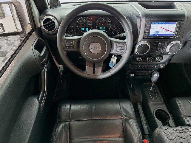 Photo of 2012 Bright White Jeep Wrangler Unlimited
