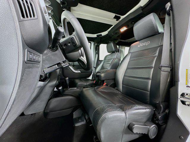 Photo of 2012 Bright White Jeep Wrangler Unlimited