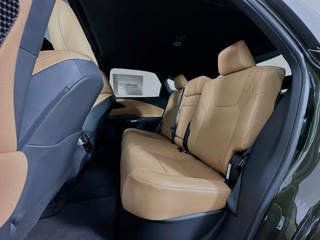 Photo of 2025 Nori Green Pearl Lexus RX 350