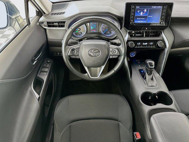 Photo of 2021 Blizzard Pearl Toyota Venza