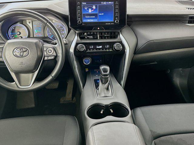Photo of 2021 Blizzard Pearl Toyota Venza