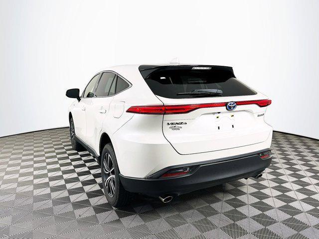 Photo of 2021 Blizzard Pearl Toyota Venza