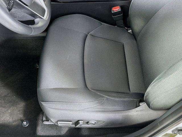 Photo of 2021 Blizzard Pearl Toyota Venza