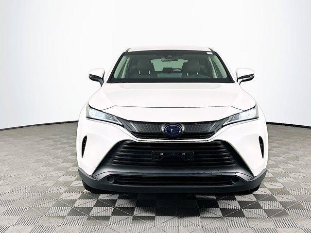Photo of 2021 Blizzard Pearl Toyota Venza