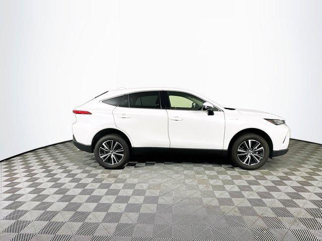 Photo of 2021 Blizzard Pearl Toyota Venza