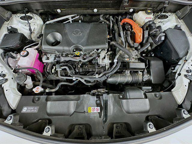 Photo of 2021 Blizzard Pearl Toyota Venza