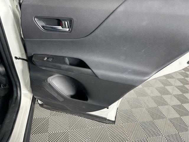 Photo of 2021 Blizzard Pearl Toyota Venza