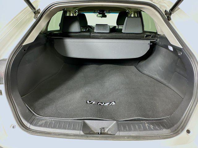 Photo of 2021 Blizzard Pearl Toyota Venza