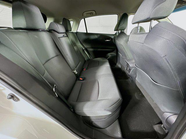 Photo of 2021 Blizzard Pearl Toyota Venza